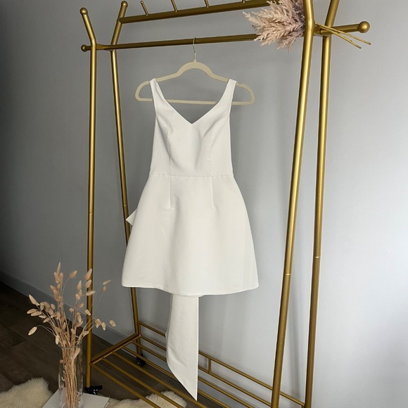 Sachin & Babi Gwyneth Mini Dress – Detachable Bow, Ivory Satin, Worn Once - Picture 4 of 12